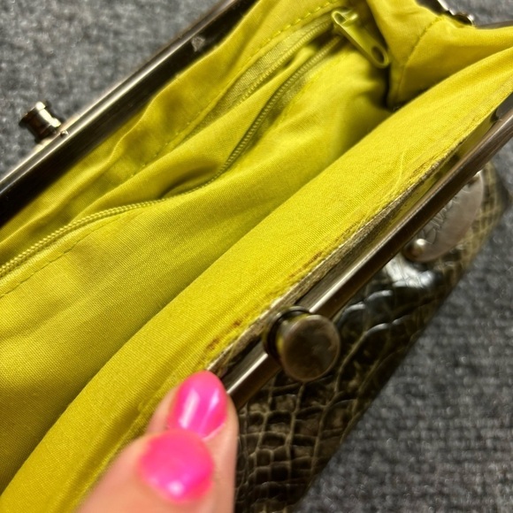 BILLABONG Women’s green snakeskin  wallet clutch - Picture 7 of 11